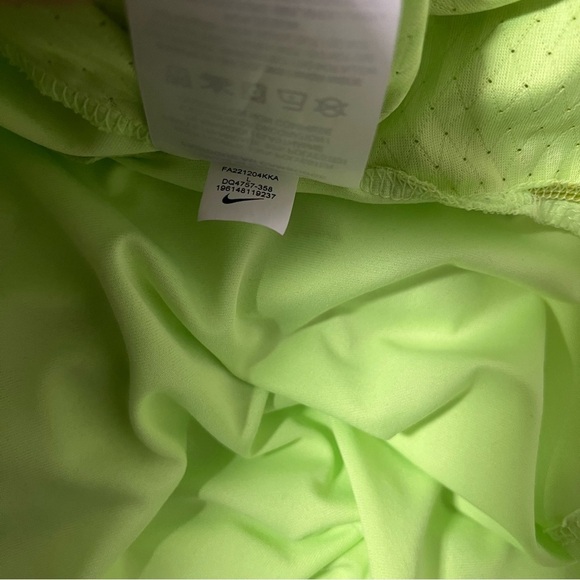 Nike Dri-fit Run Division Rise 365 Quick Dry Running Top 'Green' DQ4757-358 NWOT - Picture 8 of 9